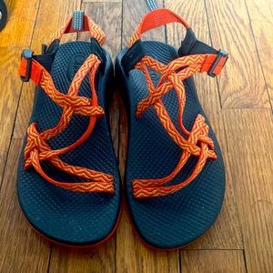 Chacos size 5